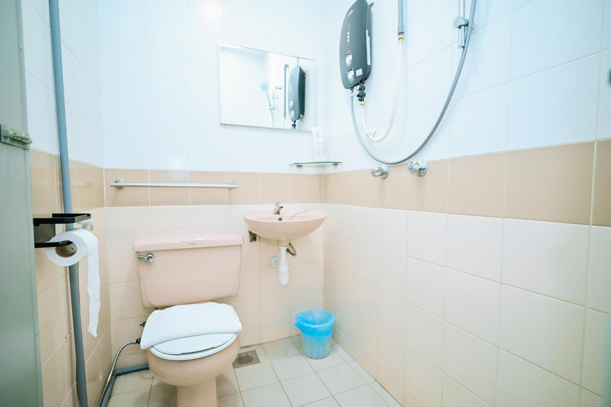 Standard Twin Room,1624481799:JPEG